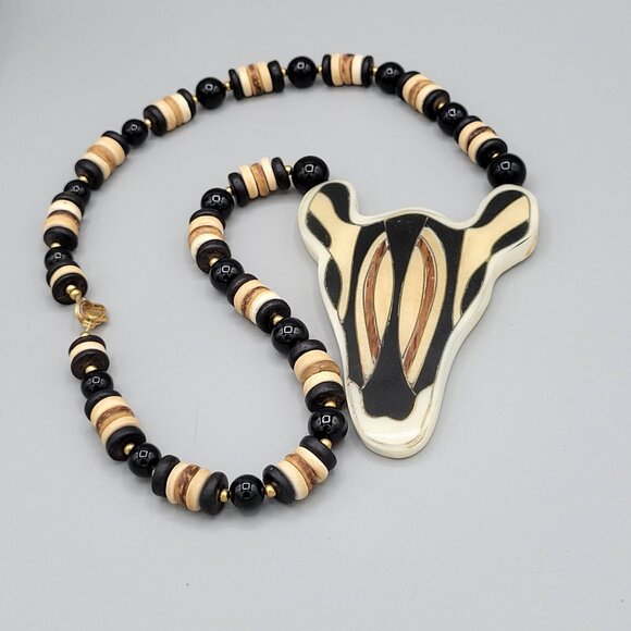 Lee Sands Giraffe Pendant Statement Necklace Natural Materials Tribal Vtg 18" - Picture 1 of 8